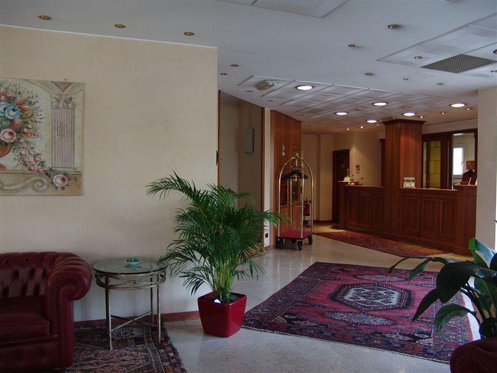 Hotel Visconti Melzo Zewnętrze zdjęcie
