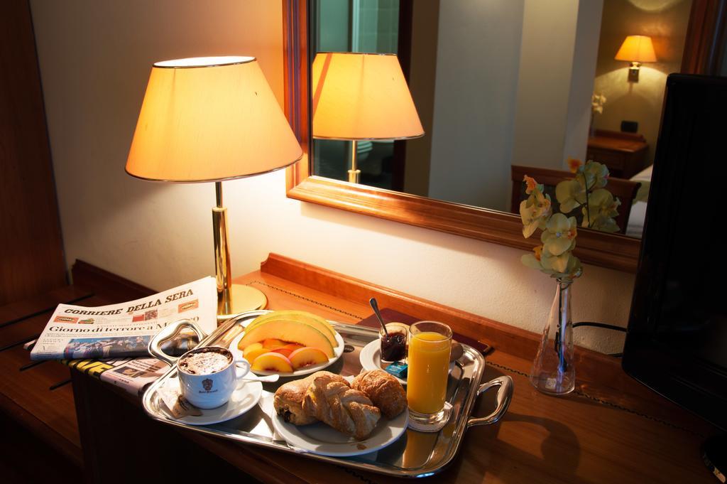 Hotel Visconti Melzo Zewnętrze zdjęcie